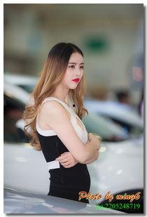 美女图片有沟必火,沟沟必火的美女风采